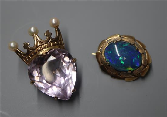 A Victorian style 9ct gold, amethyst and seed pearl crowned heart brooch cum pendant and a 9ct gold oval opal doublet brooch (2)